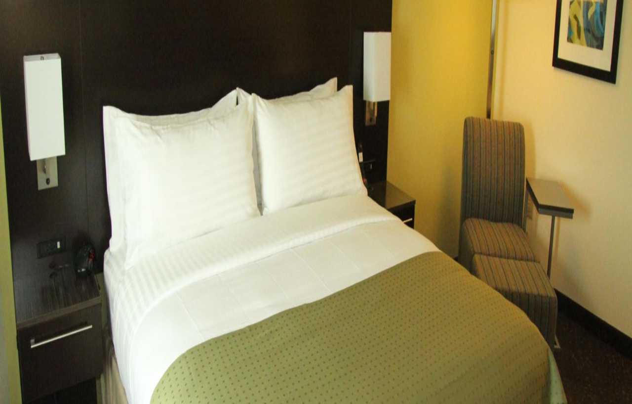 Holiday Inn Greensboro Coliseum, an IHG Hotel Exterior foto
