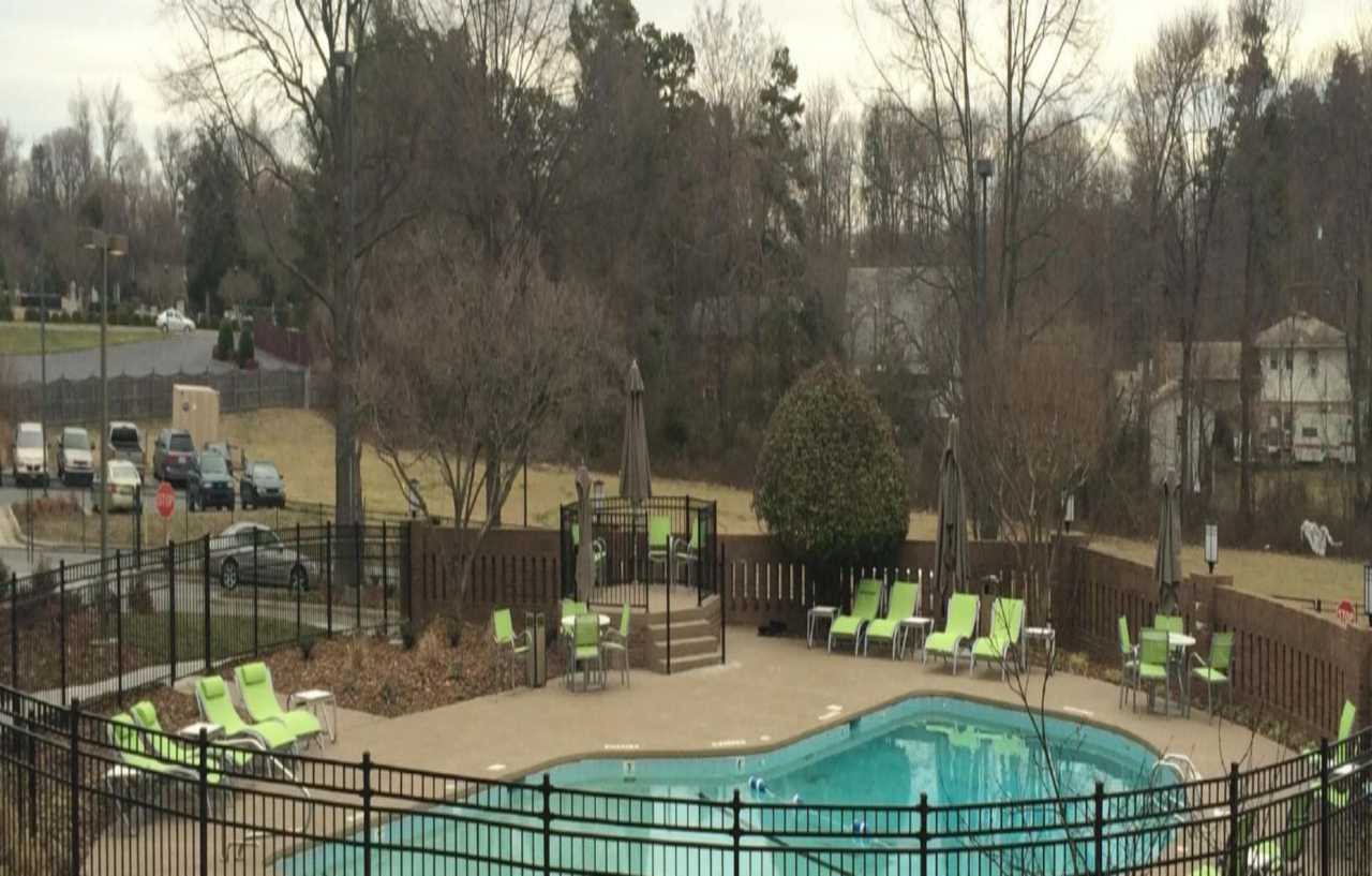 Holiday Inn Greensboro Coliseum, an IHG Hotel Exterior foto